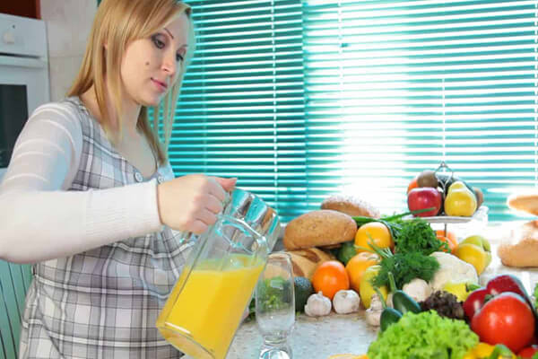 تغذية الحامل في الشهر التاسع قائمة طعام لولادة أسهل