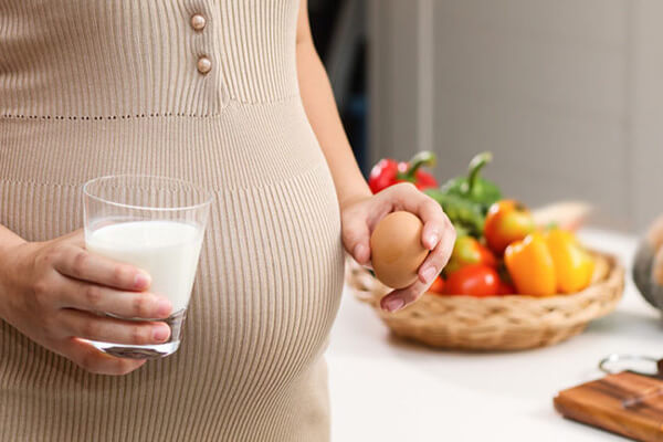 تغذية الحامل في الشهر الثامن، تعرفي على الأطعمة الصحية والعصائر المنعشة